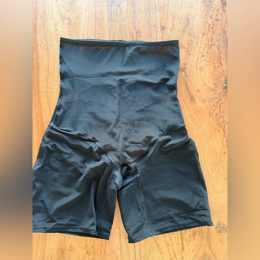 EUC Amazon Women’s Shapewear